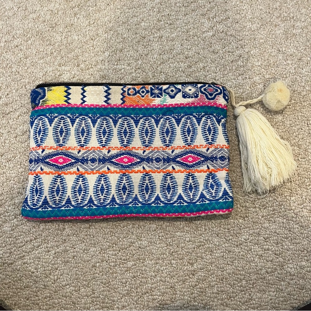 Colorful Woven Women’s Clutch with Tassle